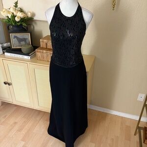 ST JOHN Evening Long Gown Dress Halter Criss Cross Open Lace‎ Back Size 4